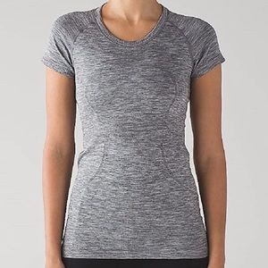 Gray lulu top